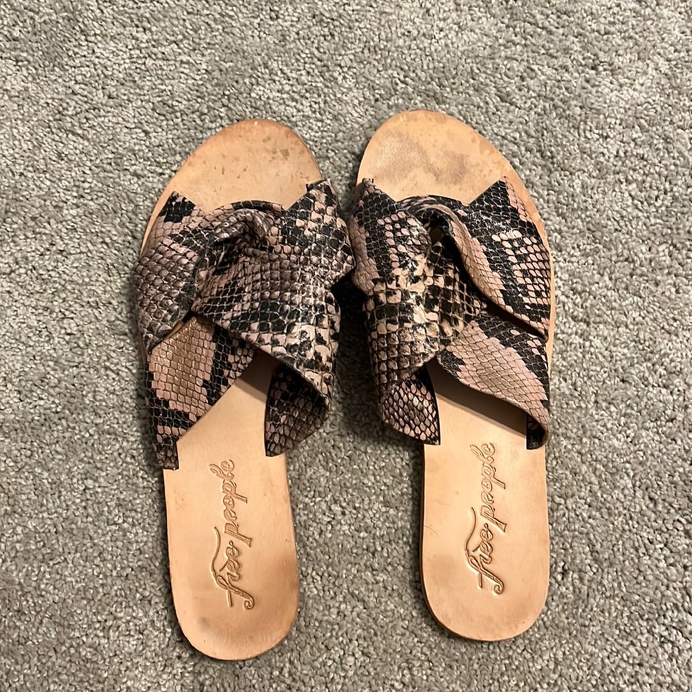 Free people sandals